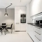 P&O Apartments Mennica Residence III